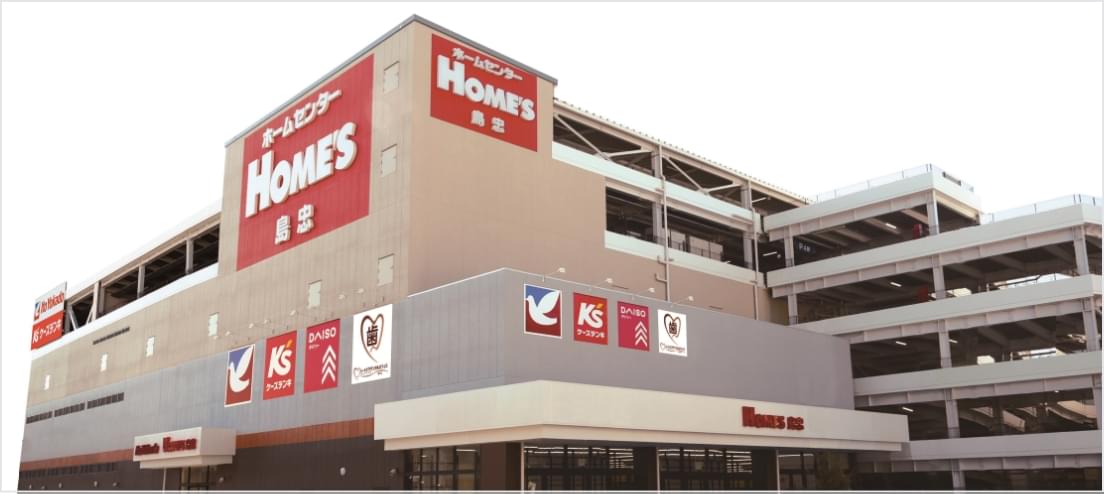 出店形態「都市型」、他業態との共同出店のケーズデンキ店舗の外観